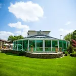 Thermenhotel Quellenhof 4*