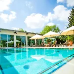Thermenhotel Quellenhof فندق 4*