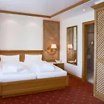 Thermenhotel Quellenhof فندق