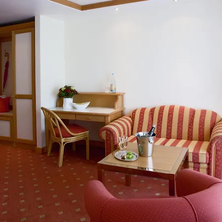 Thermenhotel Quellenhof Hotel 4*
