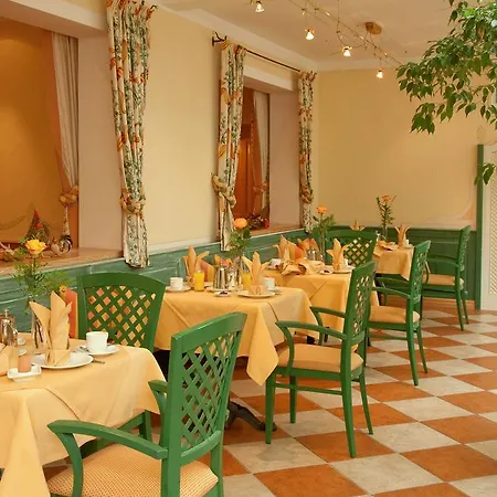 Hotel Thermenhotel Quellenhof 4*