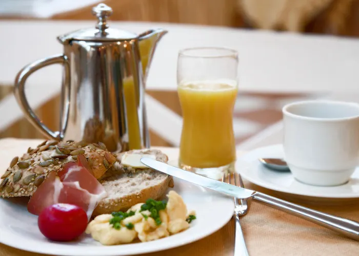 Thermenhotel Quellenhof 4*