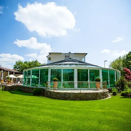 Thermenhotel Quellenhof 4*