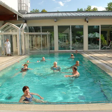 Thermenhotel Quellenhof Hotel