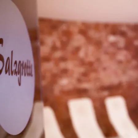 Thermenhotel Quellenhof Szálloda