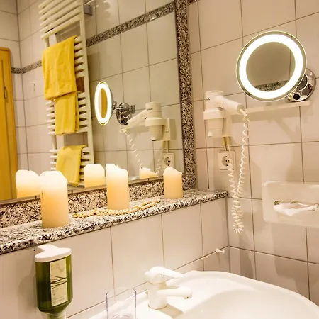Thermenhotel Quellenhof Hotel 4*