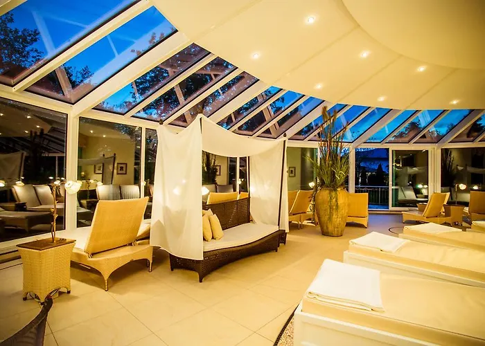 Thermenhotel Quellenhof ホテル