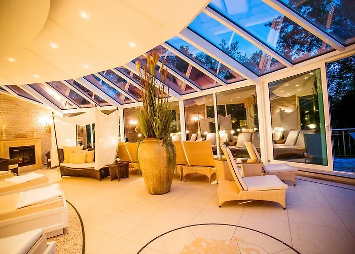 ホテル Thermenhotel Quellenhof 4*