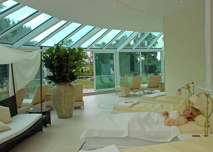 Hotel Thermenhotel Quellenhof 4*